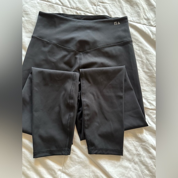 Free Assembly - Black High Waist 7/8 Leggings - Size Small - Picture 4 of 6